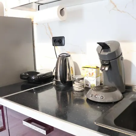 Endrit Apartment Vorë